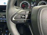 ステアリングスイッチ装備!運転しながら手元でオーディオの操作などができます。