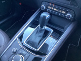 アクセルペダルを踏み込む量や速さに応じて変速パターン化をし、人馬一体の運転感覚を発揮してくれる6速オートマ!