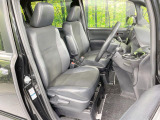 運転席シート廻りは使用感も少なく、良好な状態となっています。丁寧に使われていたことがよくわかりますね。