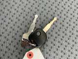 ボタンでドアのロックの開閉が