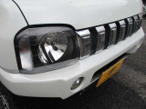 4WD/5速MT/ナビ/TV/バックカメラ/Bluetooth/電動格納ドアミラー/アルミホイール/シートヒーター/キーレス/エアコン/パワーウィンドウ/フロアマット/ドアバイザー