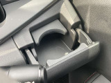 運転席用ドリンクホルダーです