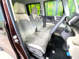 運転席シート廻りは使用感も少なく、良好な状態となっています。丁寧に使われていたことがよくわかりますね。