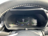鮮やかグラフィックスで車両状態を表示。スピードメーターはデジタルで分かりやすい