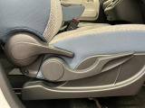 【運転席シートリフター】 体格に合わせたドライビングポジションに調整できます。