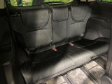 3列目シートはもちろん状態良好☆大人でもゆったりと座って頂けますので、大人数でのお出かけもラクラクです♪ご家族で、気の知れた仲間で、ドライブに行くのが楽しみですね♪