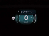 ヘッドアップディスプレイは視認性が非常に良く、運転時の視線を逸らさず様々な情報の確認が行えます。