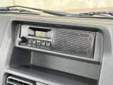 オーディオにはステレオ一体型のラジオチューナーが取り付けられております。もちろん、他のオーディオやナビゲーションへの変更も承っております。