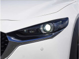 【ヘッドライト】省電力で長寿命の明るく運転しやすいLEDヘッドランプです。明るく照らすので暗い夜道からお客様を守ってくれます。お近くの島根マツダまでお越しください。
