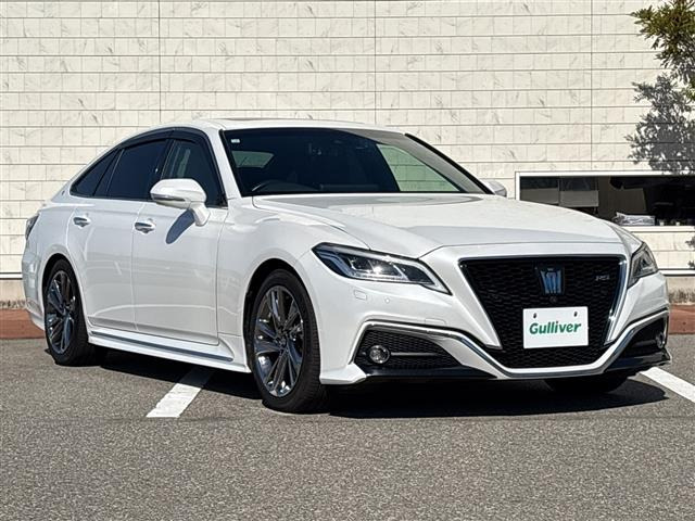 クラウン ハイブリッド 2.5 RS アドバンス Four 4WD サンルーフ