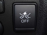 【エマージェンシーブレーキ】前方の車両や歩行者と衝突のおそれがあるとき、警報とブレーキにより、運転者の衝突回避操作を支援します。