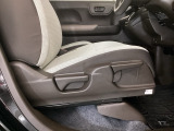 【前席】運転席にはシート高を調整できるハイトアジャスターが装備され、幅広いシートポジションの設定が可能になっております♪