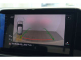 ガイドライン付きバックカメラです。画面に車両後方を映し出してくれるので、より安心してバック駐車が行なえます。