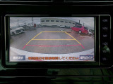 バックモニター付きですので、日常の駐車はもちろん、人や障害物などを映像で確認できるので安心です!(補助装置になりますので、目視でもご確認ください)