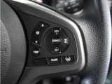 ◆アダプティブクルーズコントロール◆予め設定した車速内でクルマが自動的に加減速。前走車との適切な車間距離を維持しながら追従走行します。