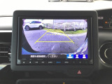 バックモニター付きで、車庫入れやバック時の後方確認をしっかりサポート。モニターに映し出される映像で死角も確認しやすく、狭い場所での駐車や後退時の操作をより安心して行えます。