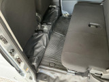 しっかりと汚れ、砂ぼこりを落とし足元まで清潔な車内空間を作り上げております♪