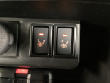 運転席、助手席にはシートヒーターも装備しております!
