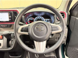 ステアリングスイッチ搭載!手を離さずに手元のスイッチで操作が可能。運転中、視線をそらさなくても操作ができて安全です!