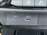 [USBソケット]今や必需品のUSB!!お出かけの際には大活躍間違いなし!!!