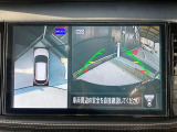 インテリジェント アラウンドビューモニター。上空から見下ろしている様な映像をモニターへ映し出し、スムーズな駐車をサポートします。さらに障害物検知センサー反応すると、警告表示、警告音により注意を促します