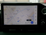 DCM(専用通信機)を装備したコネクティッドナビです。なお無償でのご利用期間は限定(令和10年8月まで)されています。詳しくは営業スタッフにお問い合わせください。
