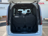 7名乗車時の荷室です。