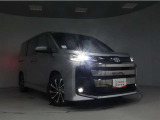 高輝度で点灯速度が速く、しかも消費電力の少ないLEDヘッドライトが装備されています!LEDの明るい光が走行中の視界の確保をサポートして、夜のドライブがより楽しく安全に運転できます♪