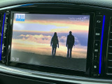 テレビ番組を画面で視聴できる装備です。停車中の休憩時間や待ち合わせの合間に映像を楽しめるため、車内で過ごす時間をより充実させたい方におすすめです。