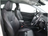 【フロントシート】運転しやすいドライバーズコックピット!ドライブが楽しくなります。