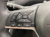 手元でナビの音量調整等が出来るのでナビの操作によるわき見運転を防止することが出来ます。