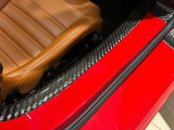 シートとサイドシルの詳細。車内への乗り降りについても現車でご案内します。