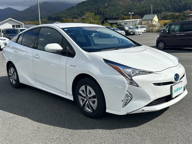 プリウス 1.8 A E-Four 4WD 修復歴無し