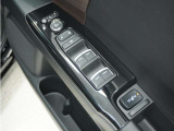 ◆パワーウィンドウスイッチ◆運転席から全席の窓の開閉操作を行うことが出来いつでも換気ができます!
