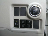 当店はお客様駐車場ももちろん完備しております。いつでもお気軽にご来店ください。