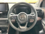 【純正革巻きステアリング】上質な革を使用することで、手にしっかり馴染みとても運転しやすいハンドルです♪