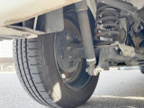 お車を安心してお乗りいただく為には、足回りの定期点検が欠かせません。サービスサポート(有償保証)では無料点検もご提供しており、安心のカーライフをお過ごしいただけるサポート体制が整っています。