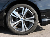 SUBARU 認定U-Carでは独自の厳しい基準を設けた「まごころクリーニング」を全車に実施。細かい汚れやニオイもケアした高品質なクルマをご提供します。