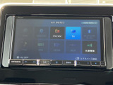 FM/AMやテレビ、Bluetooth Audioなど複数のメニューが並び、用途に合わせて選びやすい構成です。音楽や情報を車内で楽しみたい方に便利な装備です。