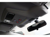 アイサイトVer.3を搭載。衝突被害軽減ブレーキや車線逸脱警報など、先進の安全機能が毎日の運転をしっかり見守ります。