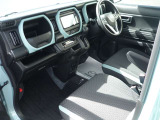 最近の軽自動車は車内が広々してますね