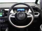 ◆ハンドル全体◆各種スイッチがハンドルから手を放さず操作できるので運転中でも楽に操作できます。