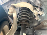 お車を安心してお乗りいただく為には、足回りの定期点検が欠かせません。サービスサポート(有償保証)では無料点検もご提供しており、安心のカーライフをお過ごしいただけるサポート体制が整っています。