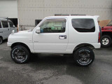 4WD/5速MT/ナビ/TV/バックカメラ/Bluetooth/電動格納ドアミラー/アルミホイール/シートヒーター/キーレス/エアコン/パワーウィンドウ/フロアマット/ドアバイザー
