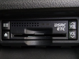 ★ETC(DSRC)が装備されています!!社外品とは違い収まりの良いデザインが人気!高速道路を利用する際は必需品ですよね!!ストレス無く料金所を通過出来ます!!