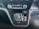 駐車ブレーキは電動式です。オートホールド機能付きで便利ですね