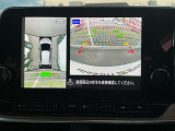 【アラウンドビューモニター】周囲を見渡せる映像で、スムースな駐車をサポートします