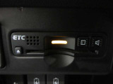 ETC 車載機です ビルトインタイプで高速道路の必需品ですETC搭載車両しか通過できないマス-トICも利用できます