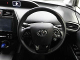 各操作スイッチなどもハンドルから手を放すことなく操作可能で安全運転に支援いたします!