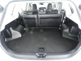 開口部の広いラゲージスペースは、ゴルフバックなどの荷物もラクラク積み込めます。